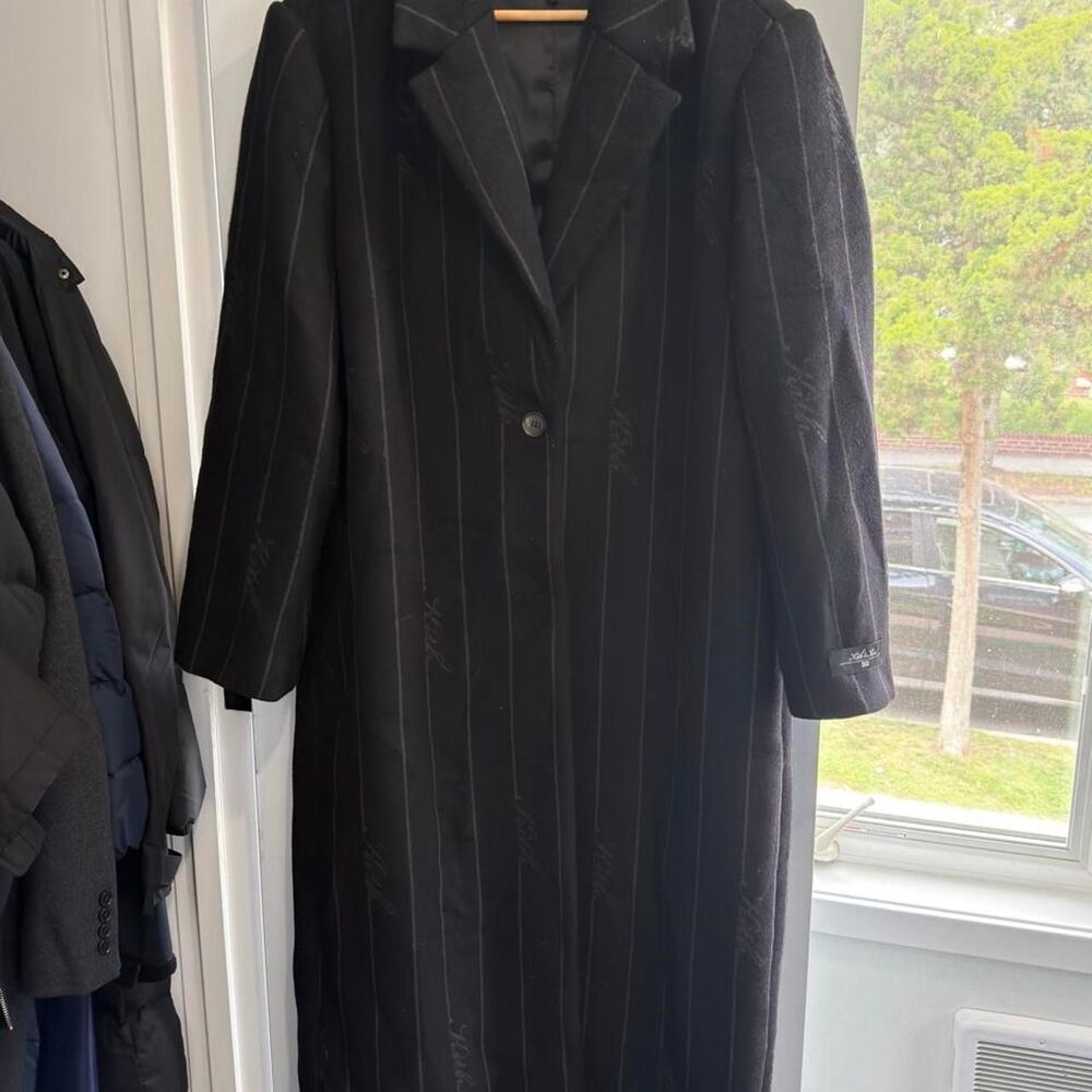 Kith Men's Black and Grey Coat